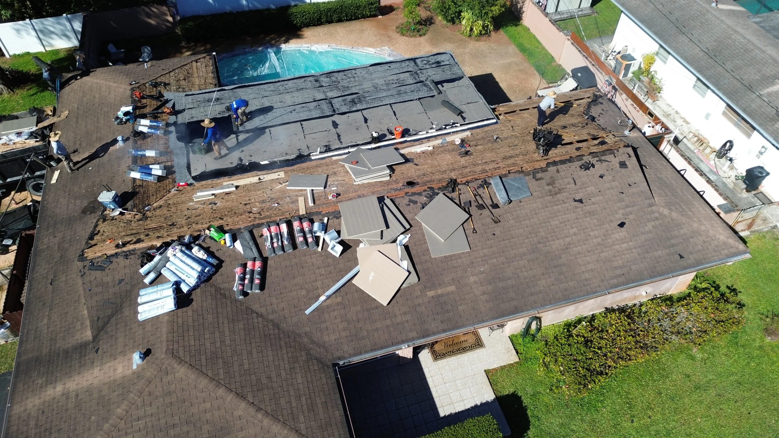Roof installation at 7481 Plantation